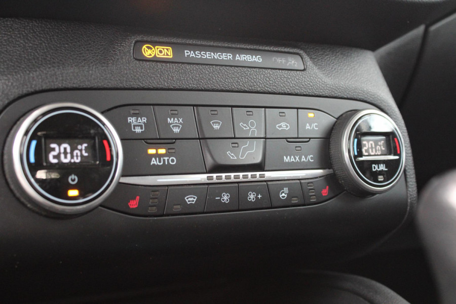 Ford FOCUS Wagon 1.0 EcoBoost Titanium Business | Winterpack | Cruise Control | Navigatie | Climate Control | Camera |