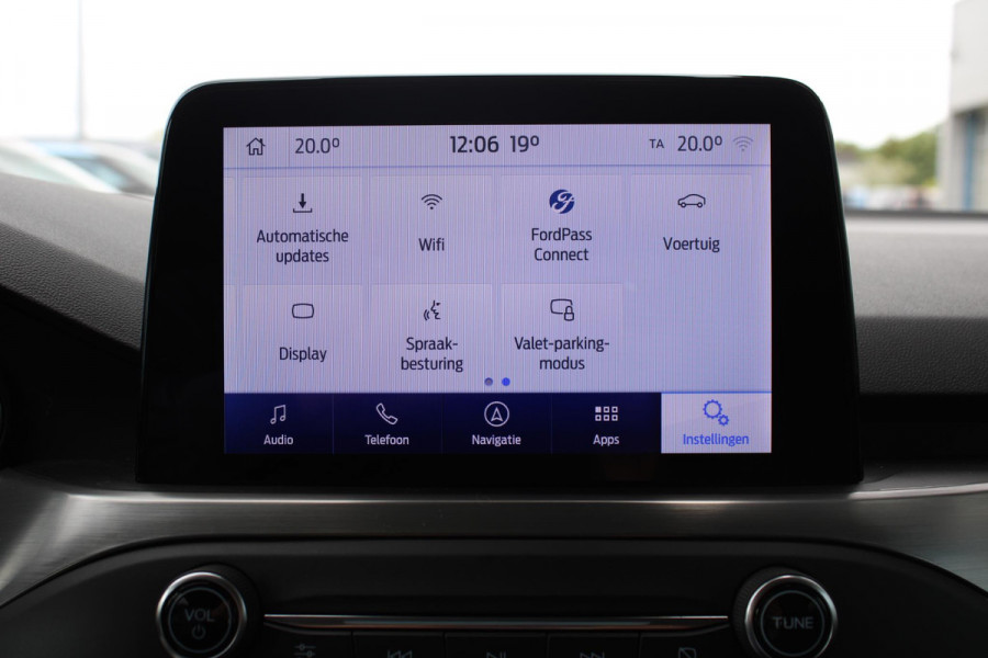 Ford FOCUS Wagon 1.0 EcoBoost Titanium Business | Winterpack | Cruise Control | Navigatie | Climate Control | Camera |