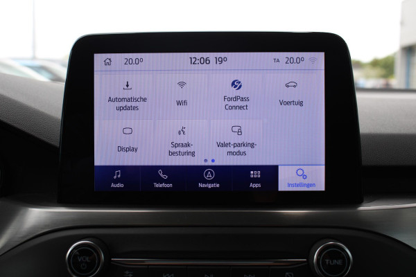 Ford FOCUS Wagon 1.0 EcoBoost Titanium Business | Winterpack | Cruise Control | Navigatie | Climate Control | Camera |