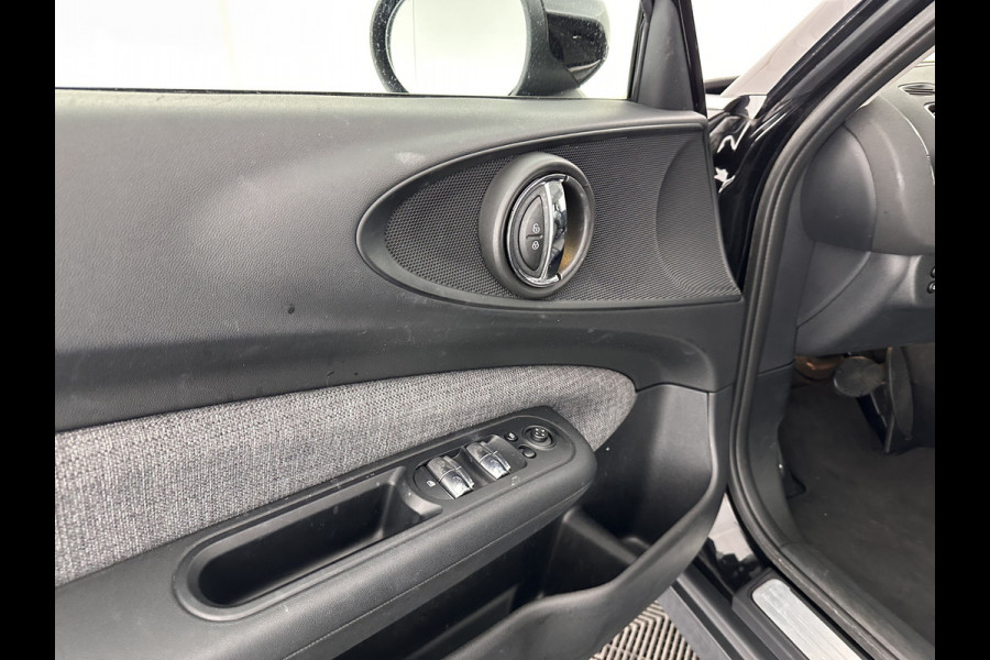MINI Clubman 1.5 Cooper Chili Aut. *1/2LEATHER | FULL-LED | KEYLESS | NAVI-FULLMAP | SPORT-SEATS | ECC | PDC | CRUISE | 18''ALU*