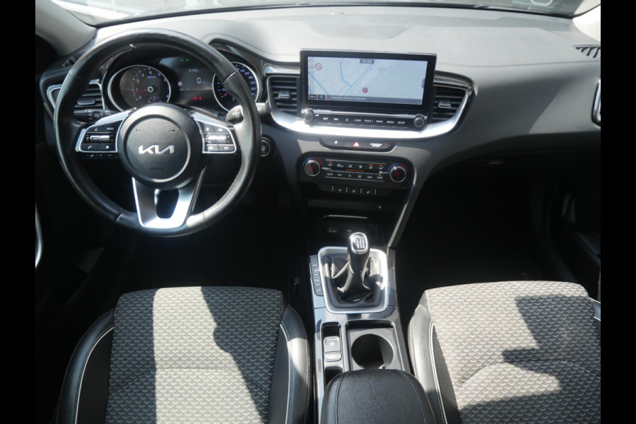 Kia Ceed Sportswagon 1.5 T-GDi DynamicPlusLine | Stoel- en stuurverwarming | Camera | Carplay