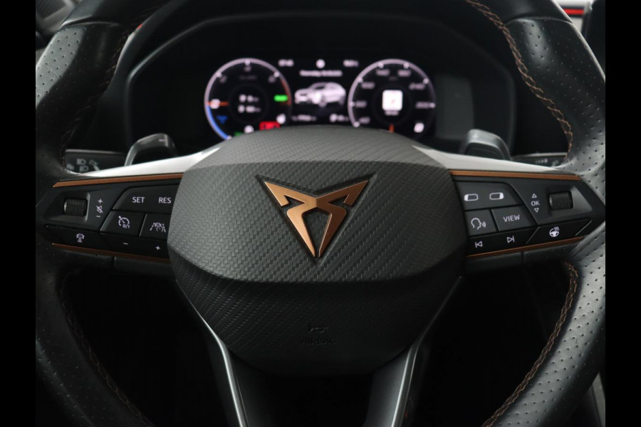 CUPRA Formentor 1.4 e-Hybrid | Leder | Trekhaak | Stoel & stuurverwarming | Carplay | Camera | Memory | Sfeerverlichting | Keyless | Full LED | PHEV