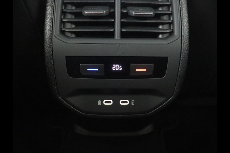 CUPRA Formentor 1.4 e-Hybrid | Leder | Trekhaak | Stoel & stuurverwarming | Carplay | Camera | Memory | Sfeerverlichting | Keyless | Full LED | PHEV