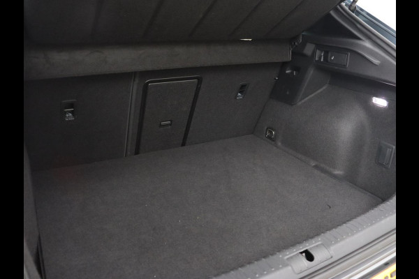 CUPRA Formentor 1.4 e-Hybrid | Leder | Trekhaak | Stoel & stuurverwarming | Carplay | Camera | Memory | Sfeerverlichting | Keyless | Full LED | PHEV