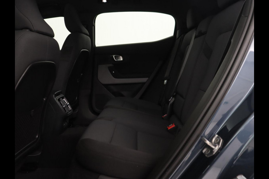 Polestar 2 Long Range Dual Motor Launch Edition 78kWh | Panoramadak | Trekhaak | Stoel & stuurverwarming | 360 camera | Adaptive cruise | Harman/Kardon | Carplay