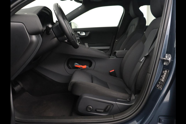Polestar 2 Long Range Dual Motor Launch Edition 78kWh | Panoramadak | Trekhaak | Stoel & stuurverwarming | 360 camera | Adaptive cruise | Harman/Kardon | Carplay