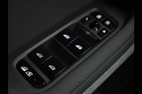 Polestar 2 Long Range Dual Motor Launch Edition 78kWh | Panoramadak | Trekhaak | Stoel & stuurverwarming | 360 camera | Adaptive cruise | Harman/Kardon | Carplay