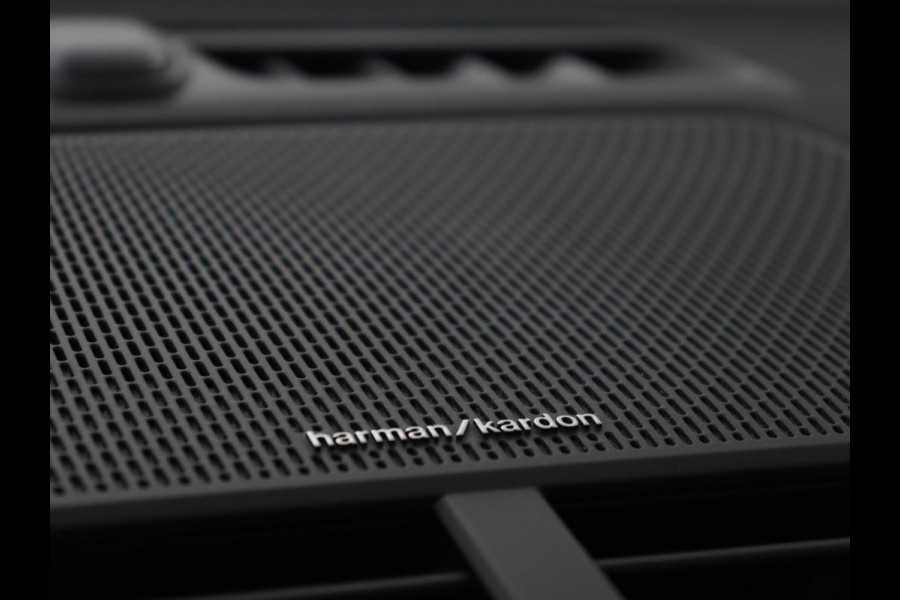 Polestar 2 Long Range Dual Motor Launch Edition 78kWh | Panoramadak | Trekhaak | Stoel & stuurverwarming | 360 camera | Adaptive cruise | Harman/Kardon | Carplay