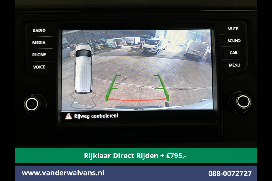 Volkswagen Crafter 2.0 TDI 140 pk L3H3 L2H2 Euro6 *Rijklaar Direct Rijden* Airco | Camera | Apple Carplay | Cruisecontrol Parkeersensoren, Android Auto, Chauffeursstoel, Bijrijdersbank, 3000kg trekvermogen, zilver