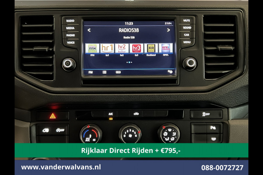 Volkswagen Crafter 2.0 TDI 140 pk L3H3 L2H2 Euro6 *Rijklaar Direct Rijden* Airco | Camera | Apple Carplay | Cruisecontrol Parkeersensoren, Android Auto, Chauffeursstoel, Bijrijdersbank, 3000kg trekvermogen, zilver