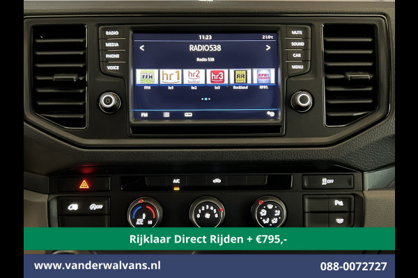 Volkswagen Crafter 2.0 TDI 140 pk L3H3 L2H2 Euro6 *Rijklaar Direct Rijden* Airco | Camera | Apple Carplay | Cruisecontrol Parkeersensoren, Android Auto, Chauffeursstoel, Bijrijdersbank, 3000kg trekvermogen, zilver