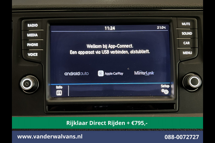 Volkswagen Crafter 2.0 TDI 140 pk L3H3 L2H2 Euro6 *Rijklaar Direct Rijden* Airco | Camera | Apple Carplay | Cruisecontrol Parkeersensoren, Android Auto, Chauffeursstoel, Bijrijdersbank, 3000kg trekvermogen, zilver