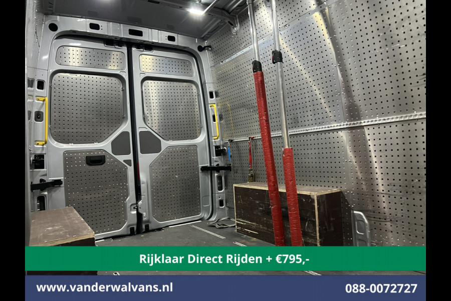 Volkswagen Crafter 2.0 TDI 140 pk L3H3 L2H2 Euro6 *Rijklaar Direct Rijden* Airco | Camera | Apple Carplay | Cruisecontrol Parkeersensoren, Android Auto, Chauffeursstoel, Bijrijdersbank, 3000kg trekvermogen, zilver