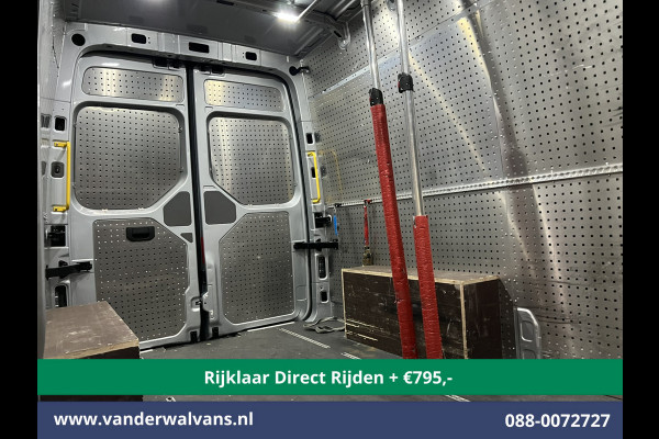 Volkswagen Crafter 2.0 TDI 140 pk L3H3 L2H2 Euro6 *Rijklaar Direct Rijden* Airco | Camera | Apple Carplay | Cruisecontrol Parkeersensoren, Android Auto, Chauffeursstoel, Bijrijdersbank, 3000kg trekvermogen, zilver