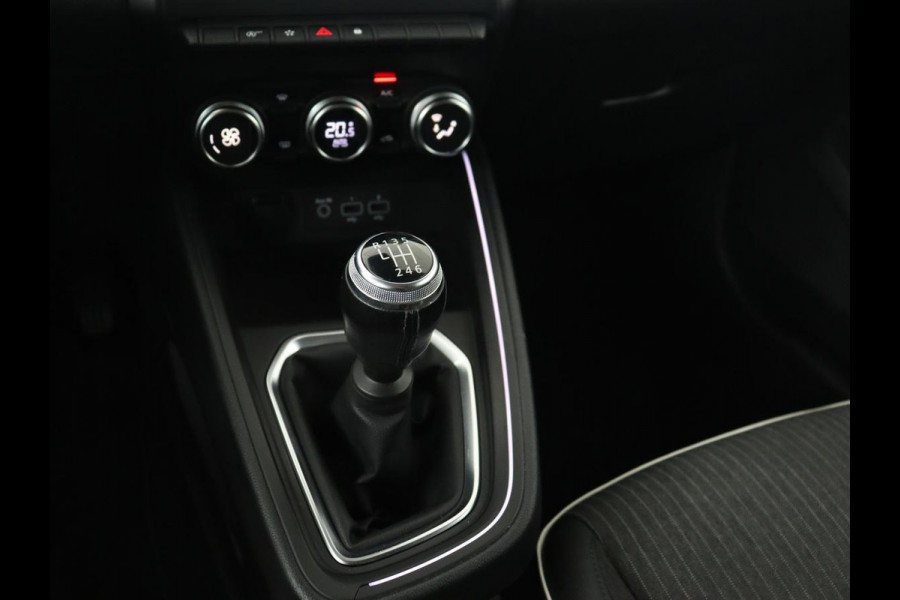 Renault Clio 1.0 TCe Intens | Navigatie | Carplay | Camera | Climate control | Full LED | Half leder | Keyless | Cruise control | Parkeerhulp