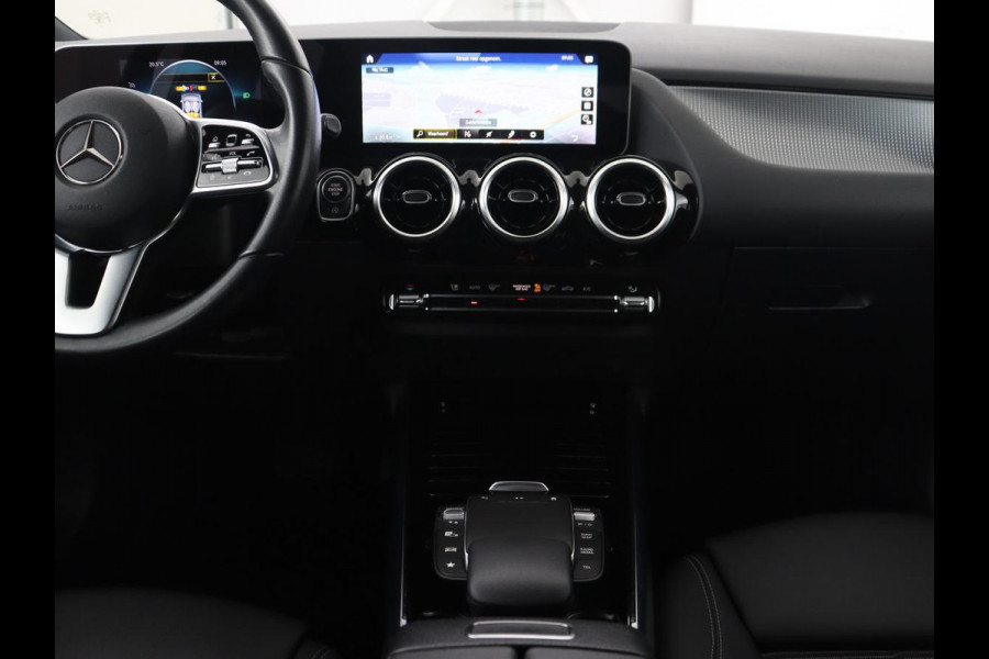Mercedes-Benz B-Klasse 180 Advantage | Stoelverwarming | Camera | Carplay | Trekhaak | Full LED | Navigatie | Half leder | Climate control | Park Assist