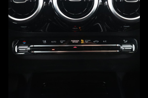 Mercedes-Benz B-Klasse 180 Advantage | Stoelverwarming | Camera | Carplay | Trekhaak | Full LED | Navigatie | Half leder | Climate control | Park Assist