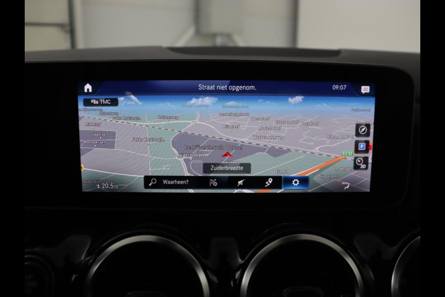 Mercedes-Benz B-Klasse 180 Advantage | Stoelverwarming | Camera | Carplay | Trekhaak | Full LED | Navigatie | Half leder | Climate control | Park Assist