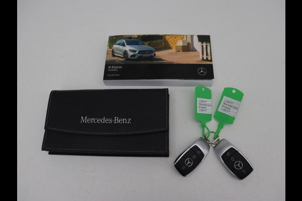 Mercedes-Benz B-Klasse 180 Advantage | Stoelverwarming | Camera | Carplay | Trekhaak | Full LED | Navigatie | Half leder | Climate control | Park Assist
