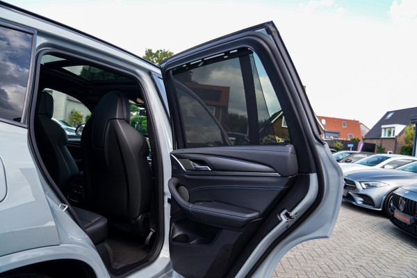 BMW X3 XDrive30e High Executive | Panorama | Driving Assistant | HuD | Harman/Kardon | ACC | Lane Assist | Adaptieve LED | Memory