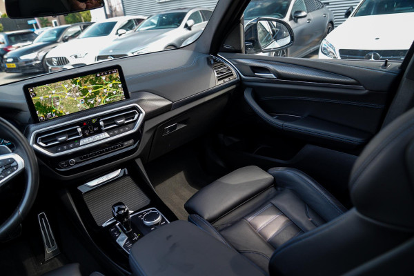 BMW X3 XDrive30e High Executive | Panorama | Driving Assistant | HuD | Harman/Kardon | ACC | Lane Assist | Adaptieve LED | Memory