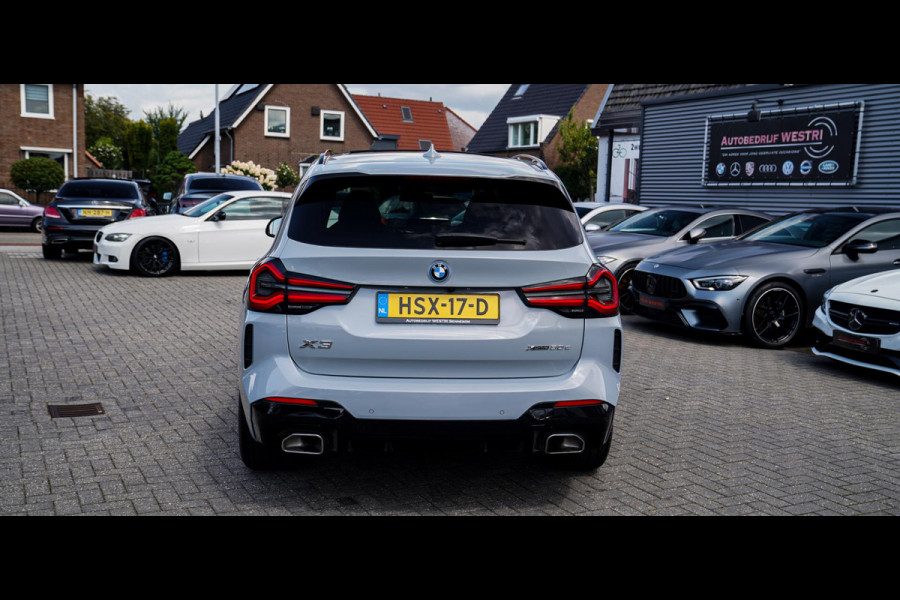 BMW X3 XDrive30e High Executive | Panorama | Driving Assistant | HuD | Harman/Kardon | ACC | Lane Assist | Adaptieve LED | Memory