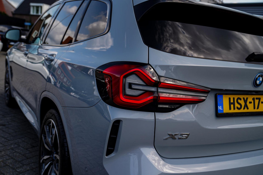 BMW X3 XDrive30e High Executive | Panorama | Driving Assistant | HuD | Harman/Kardon | ACC | Lane Assist | Adaptieve LED | Memory