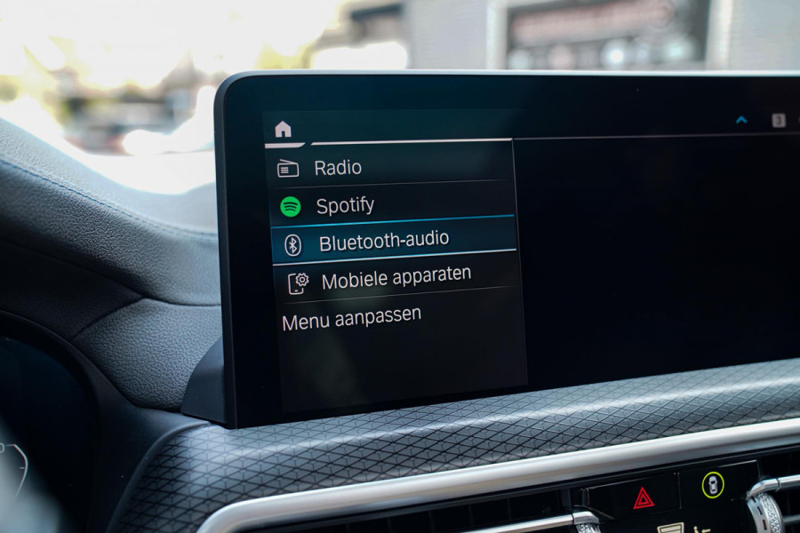 BMW X3 XDrive30e High Executive | Panorama | Driving Assistant | HuD | Harman/Kardon | ACC | Lane Assist | Adaptieve LED | Memory