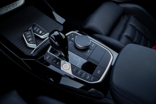 BMW X3 XDrive30e High Executive | Panorama | Driving Assistant | HuD | Harman/Kardon | ACC | Lane Assist | Adaptieve LED | Memory