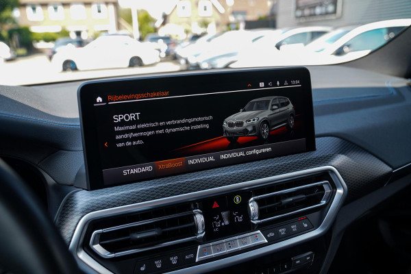 BMW X3 XDrive30e High Executive | Panorama | Driving Assistant | HuD | Harman/Kardon | ACC | Lane Assist | Adaptieve LED | Memory