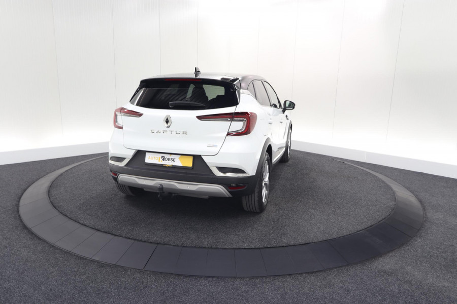 Renault Captur 1.6 E-Tech Plug-in Hybrid 160 Intens | Trekhaak | Camera | Adaptieve Cruise Control | Dodehoekdetectie