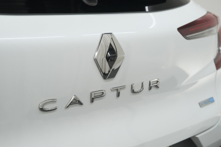 Renault Captur 1.6 E-Tech Plug-in Hybrid 160 Intens | Trekhaak | Camera | Adaptieve Cruise Control | Dodehoekdetectie