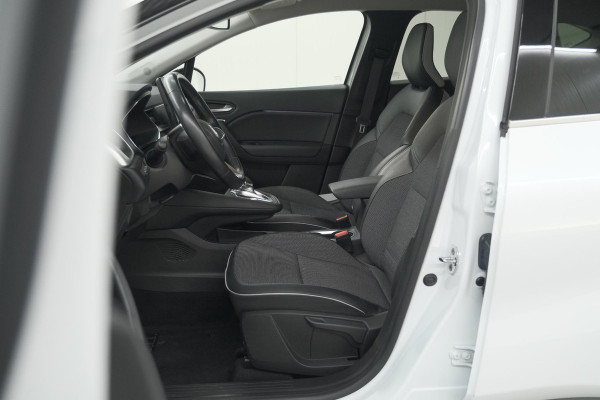 Renault Captur 1.6 E-Tech Plug-in Hybrid 160 Intens | Trekhaak | Camera | Adaptieve Cruise Control | Dodehoekdetectie