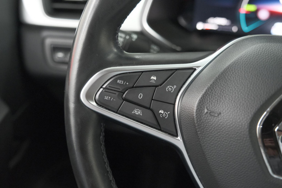 Renault Captur 1.6 E-Tech Plug-in Hybrid 160 Intens | Trekhaak | Camera | Adaptieve Cruise Control | Dodehoekdetectie