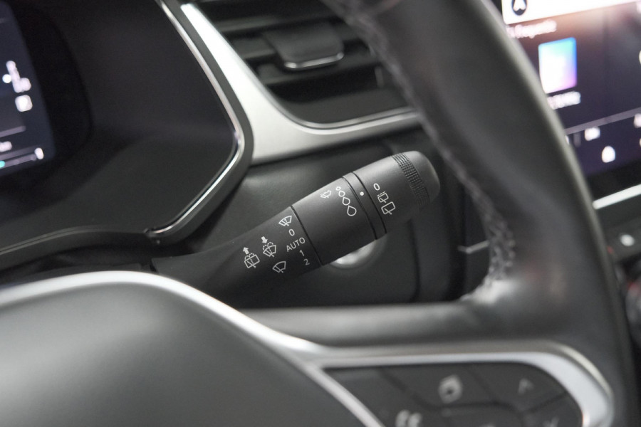 Renault Captur 1.6 E-Tech Plug-in Hybrid 160 Intens | Trekhaak | Camera | Adaptieve Cruise Control | Dodehoekdetectie