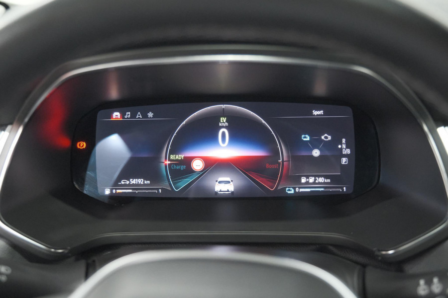 Renault Captur 1.6 E-Tech Plug-in Hybrid 160 Intens | Trekhaak | Camera | Adaptieve Cruise Control | Dodehoekdetectie