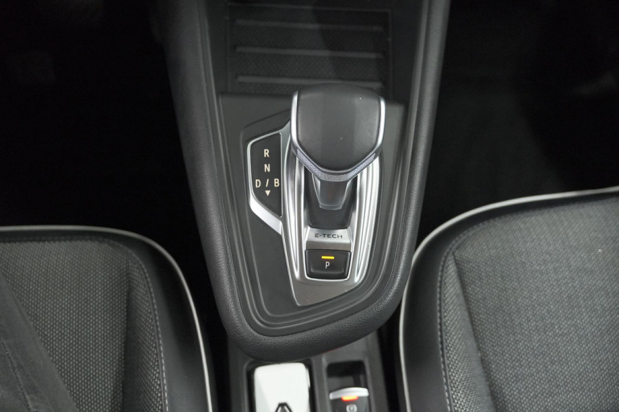 Renault Captur 1.6 E-Tech Plug-in Hybrid 160 Intens | Trekhaak | Camera | Adaptieve Cruise Control | Dodehoekdetectie