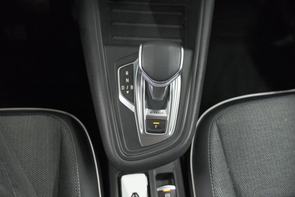 Renault Captur 1.6 E-Tech Plug-in Hybrid 160 Intens | Trekhaak | Camera | Adaptieve Cruise Control | Dodehoekdetectie