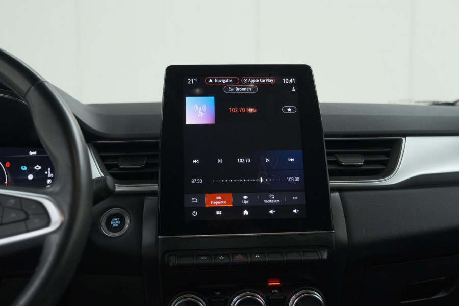 Renault Captur 1.6 E-Tech Plug-in Hybrid 160 Intens | Trekhaak | Camera | Adaptieve Cruise Control | Dodehoekdetectie