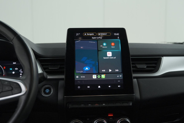 Renault Captur 1.6 E-Tech Plug-in Hybrid 160 Intens | Trekhaak | Camera | Adaptieve Cruise Control | Dodehoekdetectie