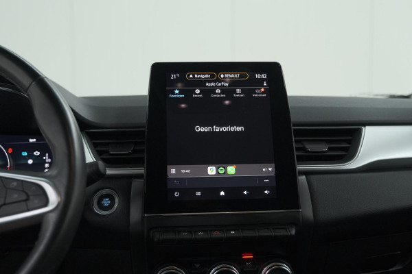Renault Captur 1.6 E-Tech Plug-in Hybrid 160 Intens | Trekhaak | Camera | Adaptieve Cruise Control | Dodehoekdetectie