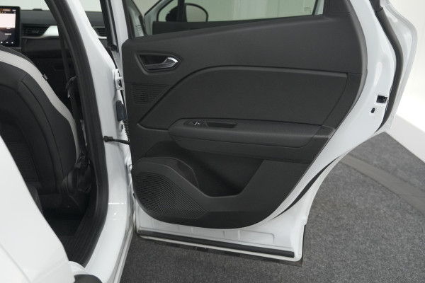 Renault Captur 1.6 E-Tech Plug-in Hybrid 160 Intens | Trekhaak | Camera | Adaptieve Cruise Control | Dodehoekdetectie