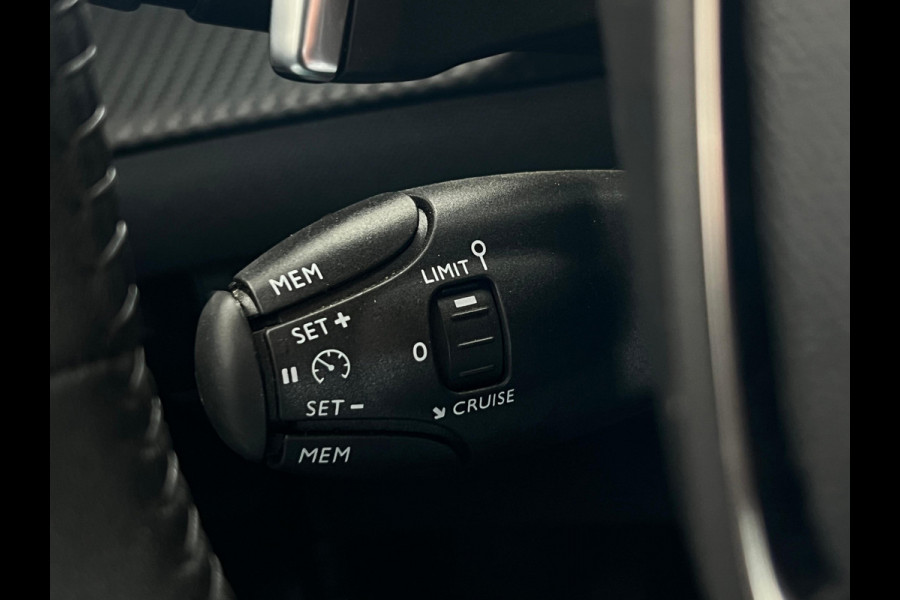 Peugeot 2008 1.2 PureTech 130 Allure NAVI | 1/2 LEDER | CAMERA | CARPLAY |
