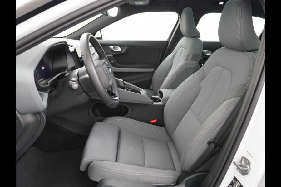 Polestar 2 Long Range 78 kWh Pano-Dak 20" Sleutelloos(Telefoon-sleutel) Adaptive-Cruise Carplay Android 360-Camera Elektr.stoelen+Geheugen  Phone-Connect.Stoel-Verwarmd 1500kg-trekvermogen OnePedal drive Licht+Zichtpakket 55.000 nieuw!! EBD RemAssist Virtual-Cockpit digiDash Uitparkeer waarschuwing Botswaarsc.syst. Autonoom-Rem Noodrem ESP TCS Hill-Assist Lane Assist Pre-Crash-Syst. Emergency-Call Keyless Ecc tot 150kw snell