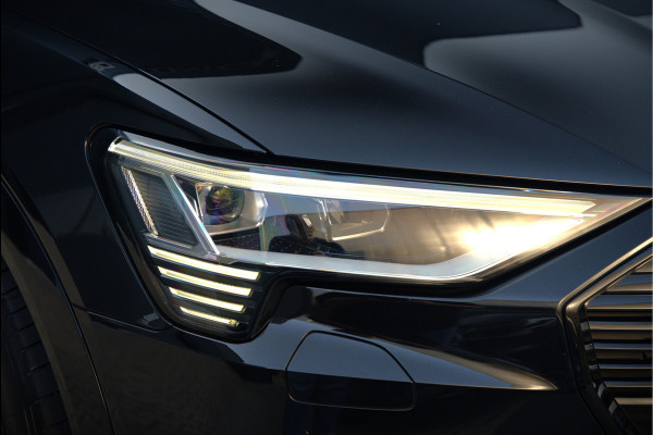Audi e-tron 50 quattro S edition 71 kWh | S Line | Black Edition | Bang & Olufsen | Panoramadak | Head-Up Display | Trekhaak | Memory Seats | Ambiance Verlichting | Camera | Luchtvering | Adaptive Cruise Control | Keyless | Matrix