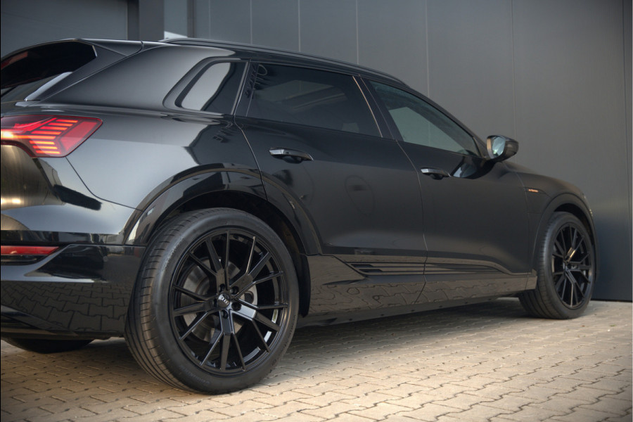 Audi e-tron 50 quattro S edition 71 kWh | S Line | Black Edition | Bang & Olufsen | Panoramadak | Head-Up Display | Trekhaak | Memory Seats | Ambiance Verlichting | Camera | Luchtvering | Adaptive Cruise Control | Keyless | Matrix