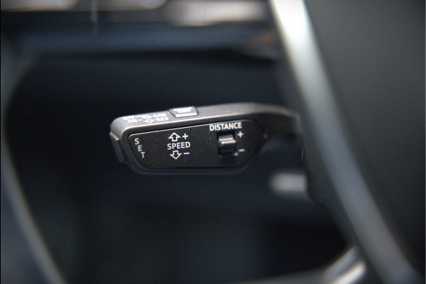 Audi e-tron 50 quattro S edition 71 kWh | S Line | Black Edition | Bang & Olufsen | Panoramadak | Head-Up Display | Trekhaak | Memory Seats | Ambiance Verlichting | Camera | Luchtvering | Adaptive Cruise Control | Keyless | Matrix