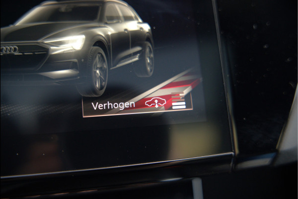 Audi e-tron 50 quattro S edition 71 kWh | S Line | Black Edition | Bang & Olufsen | Panoramadak | Head-Up Display | Trekhaak | Memory Seats | Ambiance Verlichting | Camera | Luchtvering | Adaptive Cruise Control | Keyless | Matrix