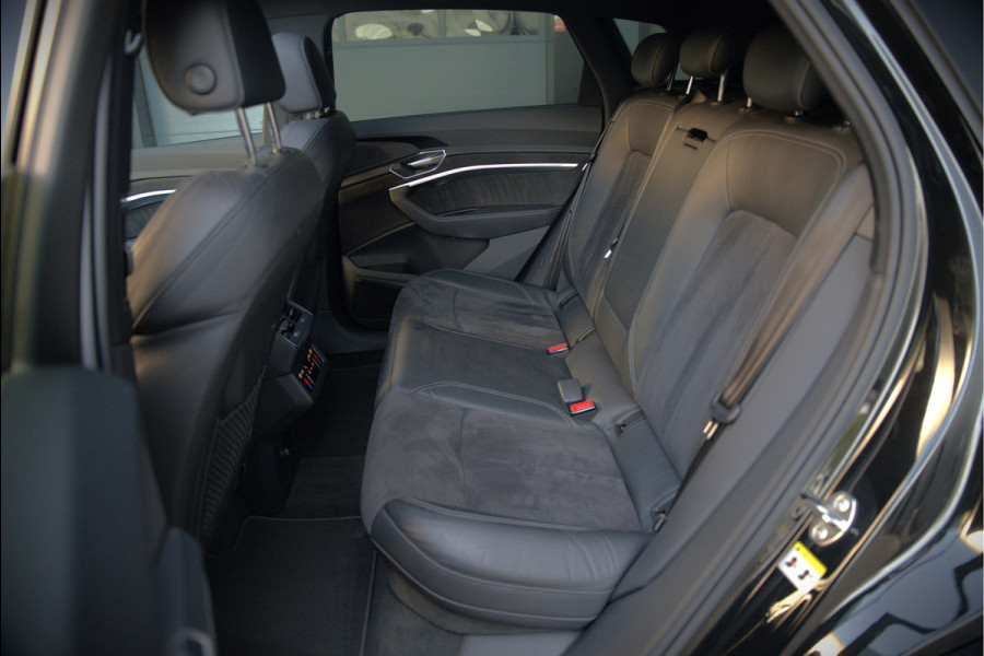 Audi e-tron 50 quattro S edition 71 kWh | S Line | Black Edition | Bang & Olufsen | Panoramadak | Head-Up Display | Trekhaak | Memory Seats | Ambiance Verlichting | Camera | Luchtvering | Adaptive Cruise Control | Keyless | Matrix