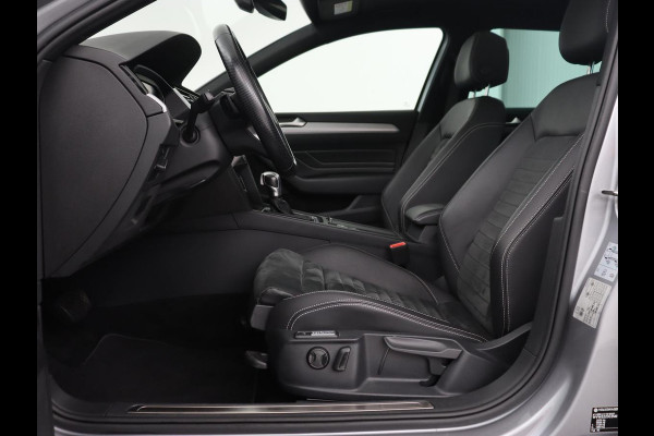 Volkswagen Passat 1.4 TSI PHEV GTE | Panoramadak | Stoelverwarming | Camera | Virtual Cockpit | Leder/Alcantara | Carplay | Matrix LED | Massage | Navigatie | Dodehoek detectie